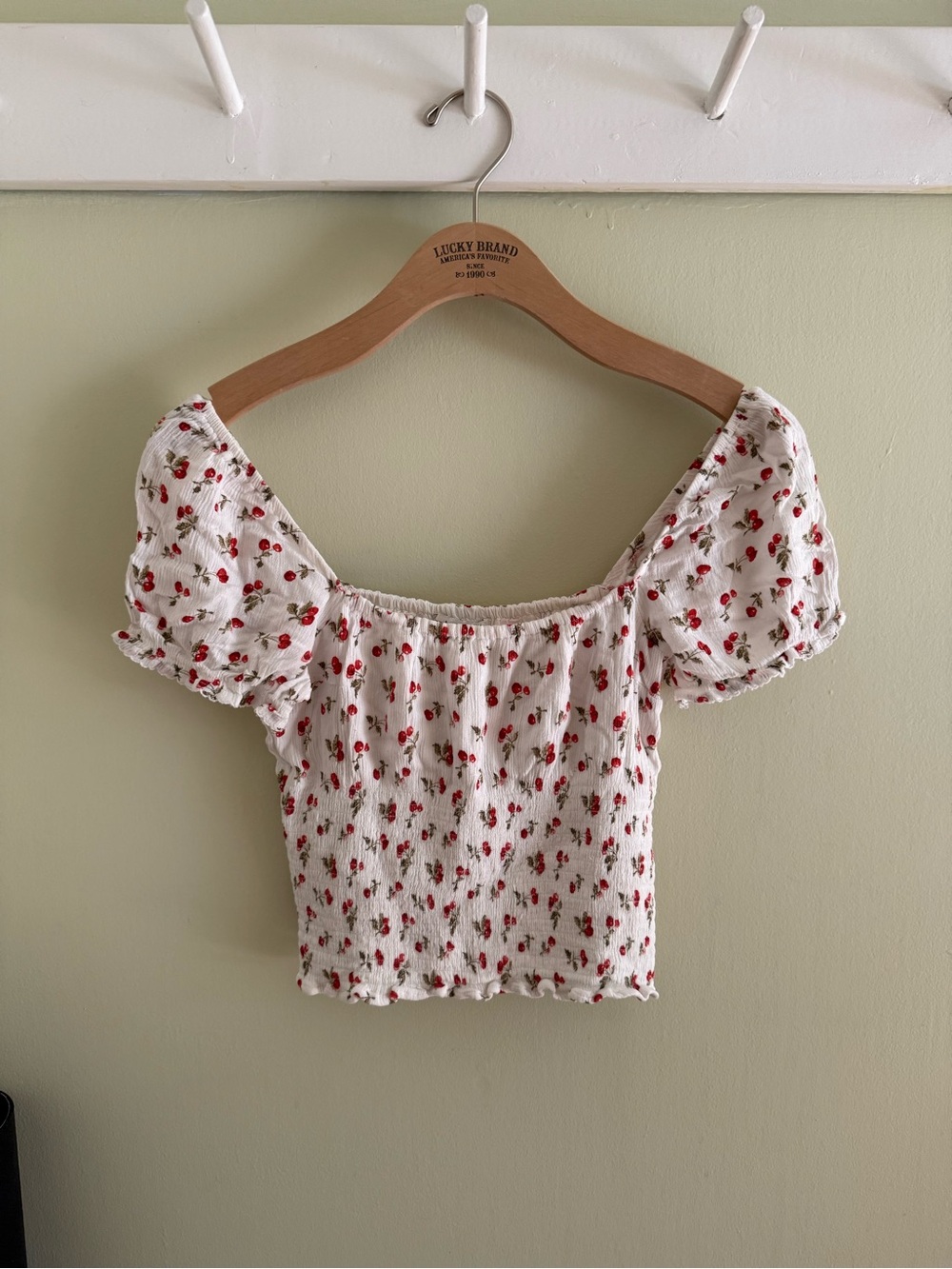 Abercrombie White Cherry Print Puff Sleeve Top
